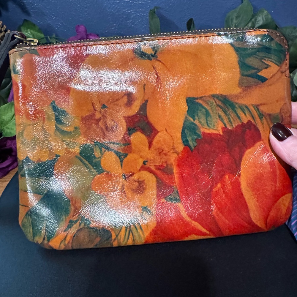 Patricia Nash Cassini Floral Leather Wristlet - Picture 4 of 8